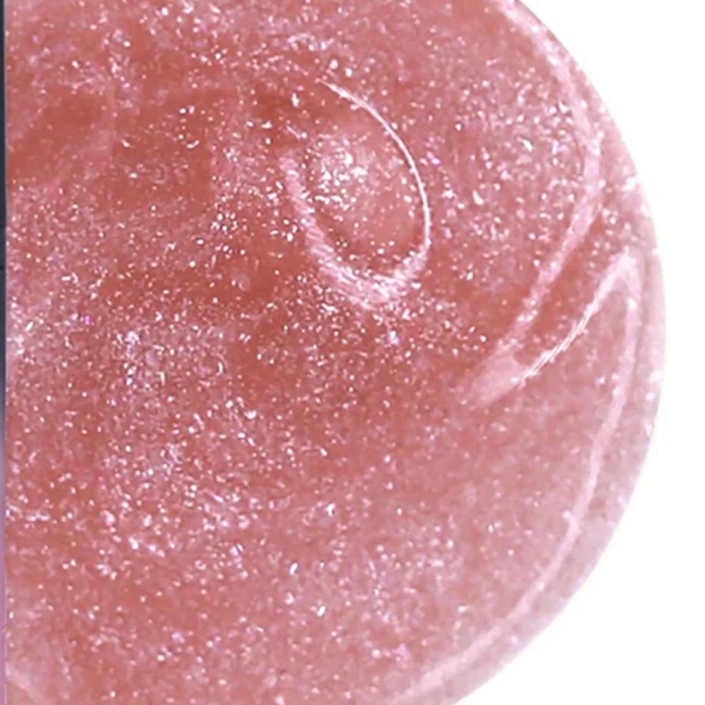 Pink Lip Gloss in Melon tone